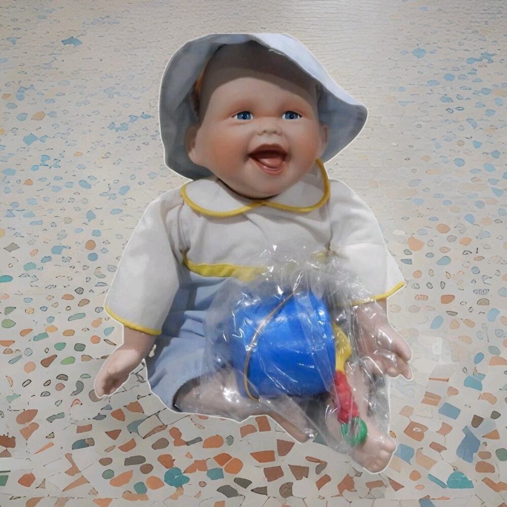 Ashton Drake Li'l Scoop & Bucket Baby Doll Beach Baby Blue Bucke + Box & COA 12"